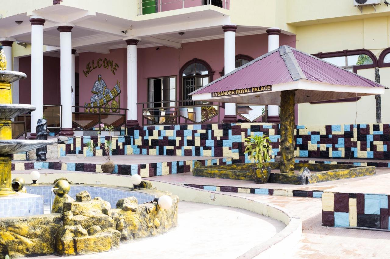 Gya-Son Royal Guest House Kumasi Bagian luar foto