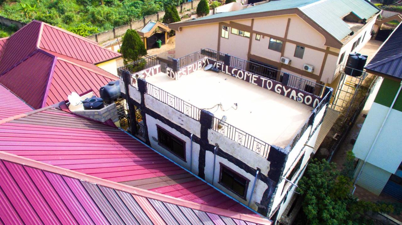 Gya-Son Royal Guest House Kumasi Bagian luar foto
