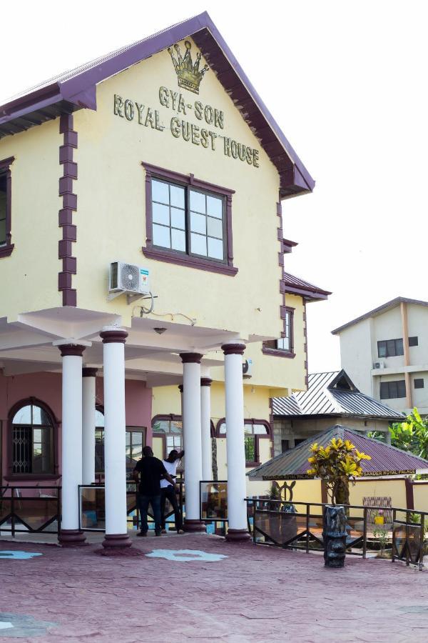 Gya-Son Royal Guest House Kumasi Bagian luar foto