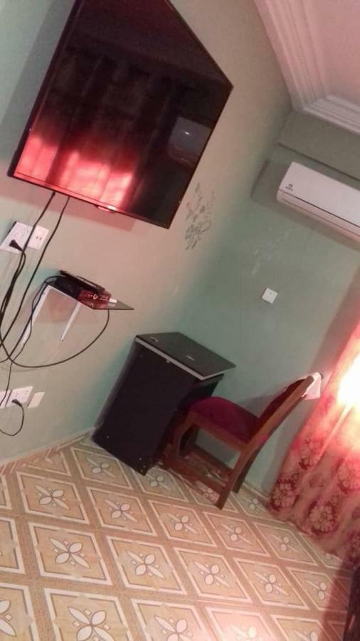 Gya-Son Royal Guest House Kumasi Bagian luar foto