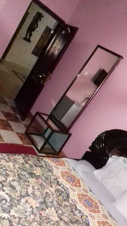 Gya-Son Royal Guest House Kumasi Bagian luar foto